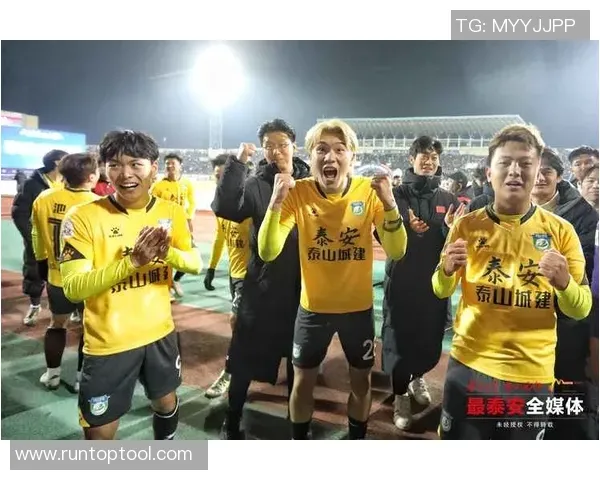 生猛！21岁小将替补梅开二度，后脚跟写意破门+戏耍裤袜